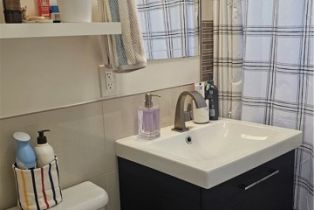 Single Family Residence, 10407 Danube ave, Granada Hills, CA 91344 - 44