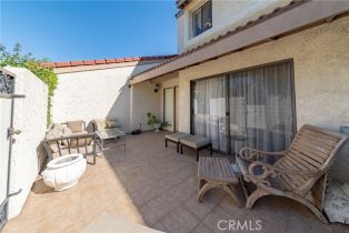 Townhouse, 18150 Oxnard st, Tarzana, CA 91356 - 3