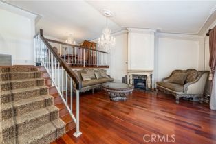 Townhouse, 18150 Oxnard st, Tarzana, CA 91356 - 4