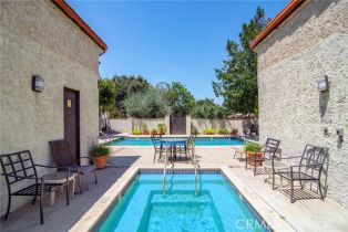 Townhouse, 17830 Killion st, Encino, CA 91316 - 35