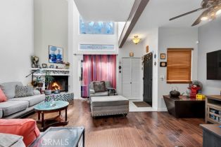 Condominium, 6323 Reseda blvd, Tarzana, CA 91335 - 5