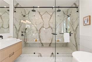 Single Family Residence, 13536 Morrison st, Sherman Oaks, CA 91423 - 22