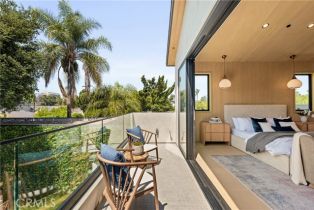 Single Family Residence, 13536 Morrison st, Sherman Oaks, CA 91423 - 24