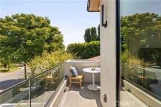 Single Family Residence, 13536 Morrison st, Sherman Oaks, CA 91423 - 25