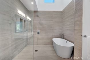 Single Family Residence, 3843 Hayvenhurst ave, Encino, CA 91436 - 29