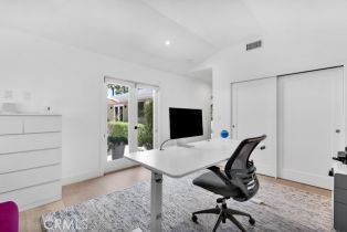 Single Family Residence, 3843 Hayvenhurst ave, Encino, CA 91436 - 38