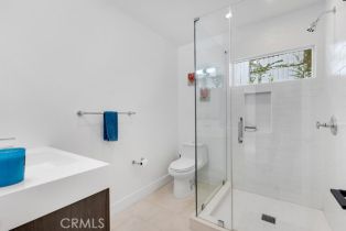 Single Family Residence, 3843 Hayvenhurst ave, Encino, CA 91436 - 39