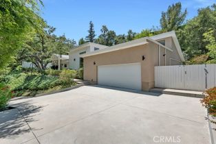 Single Family Residence, 3843 Hayvenhurst ave, Encino, CA 91436 - 4