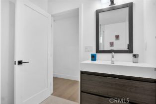 Single Family Residence, 3843 Hayvenhurst ave, Encino, CA 91436 - 40