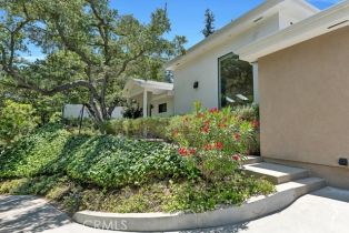 Single Family Residence, 3843 Hayvenhurst ave, Encino, CA 91436 - 5