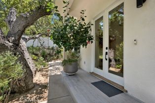 Single Family Residence, 3843 Hayvenhurst ave, Encino, CA 91436 - 6