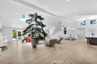 Single Family Residence, 3843 Hayvenhurst ave, Encino, CA 91436 - 9