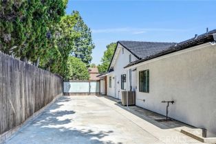Single Family Residence, 10915 Remmet ave, Chatsworth, CA 91311 - 33