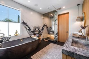 Single Family Residence, 5517 Allott ave, Sherman Oaks, CA 91401 - 37