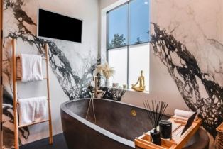 Single Family Residence, 5517 Allott ave, Sherman Oaks, CA 91401 - 38