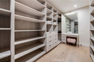 Single Family Residence, 5517 Allott ave, Sherman Oaks, CA 91401 - 41