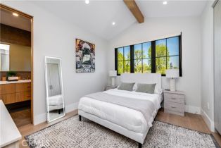 Single Family Residence, 5517 Allott ave, Sherman Oaks, CA 91401 - 44