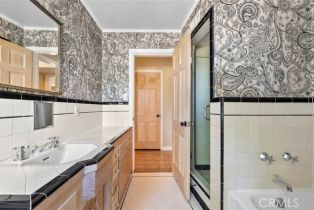 Single Family Residence, 15454 Sutton st, Sherman Oaks, CA 91403 - 9