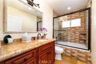 Single Family Residence, 19554 Wells dr, Tarzana, CA 91356 - 20