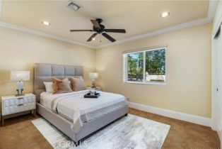 Single Family Residence, 19554 Wells dr, Tarzana, CA 91356 - 24