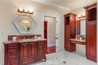 Single Family Residence, 19554 Wells dr, Tarzana, CA 91356 - 41