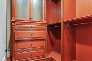 Single Family Residence, 19554 Wells dr, Tarzana, CA 91356 - 44