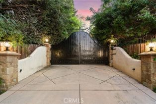 Single Family Residence, 19554 Wells dr, Tarzana, CA 91356 - 55