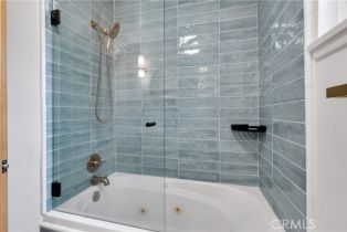 Single Family Residence, 17201 Bullock st, Encino, CA 91316 - 12