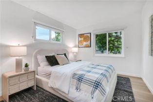 Single Family Residence, 17201 Bullock st, Encino, CA 91316 - 13