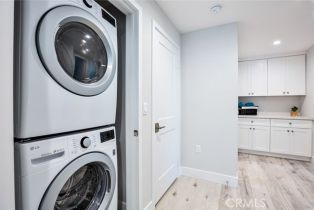 Apartment, 10718 Acama st, Studio City, CA 91602 - 21