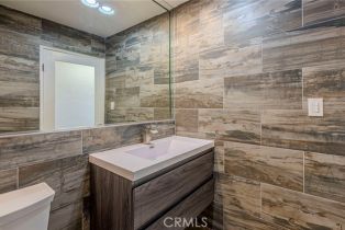 Single Family Residence, 3650 Sapphire dr, Encino, CA 91436 - 57