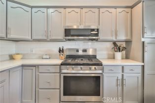 Single Family Residence, 2025 Buena Vista st, Burbank, CA 91504 - 13