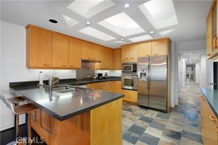 Condominium, 12841 Bloomfield st, Studio City, CA 91604 - 15
