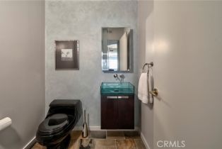 Condominium, 12841 Bloomfield st, Studio City, CA 91604 - 24