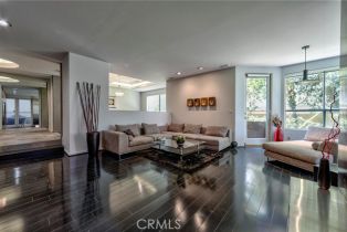 Condominium, 12841 Bloomfield st, Studio City, CA 91604 - 5