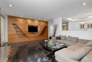 Condominium, 12841 Bloomfield st, Studio City, CA 91604 - 9