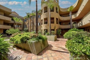 Condominium, 12841 Bloomfield ST, Studio City, CA  Studio City, CA 91604