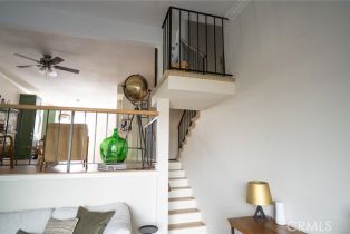 Condominium, 21149 Lassen st, Chatsworth, CA 91311 - 4