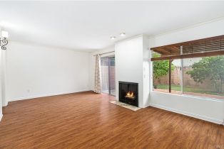 Townhouse, 10125 De Soto ave, Chatsworth, CA 91311 - 10