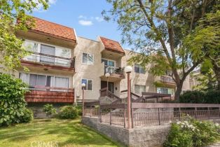 Condominium, 12157 Moorpark st, Studio City, CA 91604 - 12