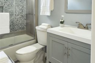 Condominium, 12157 Moorpark st, Studio City, CA 91604 - 7