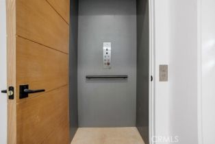 Single Family Residence, 14899 Round Valley, Sherman Oaks, CA 91403 - 25