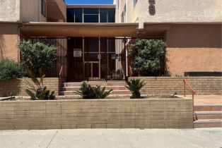 Condominium, 5429 Newcastle AVE, Encino, CA  Encino, CA 91316