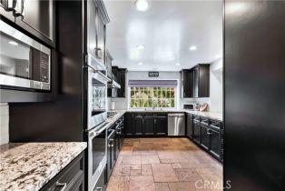 Single Family Residence, 17437 Tarzana st, Encino, CA 91316 - 29