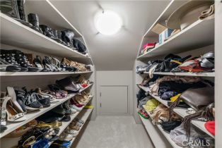 Single Family Residence, 17437 Tarzana st, Encino, CA 91316 - 55