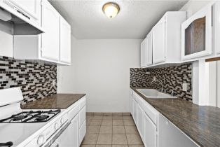 Condominium, 18620 Hatteras st, Tarzana, CA 91356 - 4