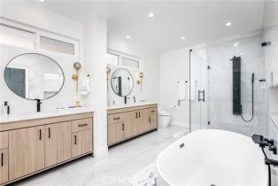 Townhouse, 5923 Etiwanda ave, Tarzana, CA 91356 - 21