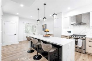 Townhouse, 5923 Etiwanda ave, Tarzana, CA 91356 - 3