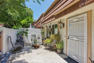 Condominium, 10161 Larwin ave, Chatsworth, CA 91311 - 2