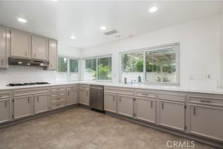 Single Family Residence, 10025 Lubao ave, Chatsworth, CA 91311 - 9